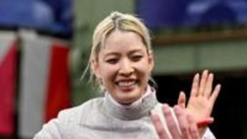 「スーパーアスリートなのに」透け感ドレスで結婚式受付〝金髪剣士〟江村美咲に反響「ドレスアップも素敵です」