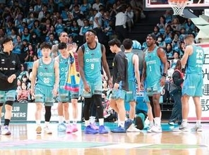 バスケBプレミアが九州でも開幕　佐賀は後半猛追も広島に敗れる　新戦力の元NBAリトルは29得点