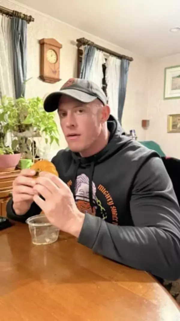 「どう?似てる?」AIで〝幼少期から30年後〟予想したら衝撃！悪役レスラー投稿が万バズ「髪の毛の予後予測までできるの⁉」「なんでわかるんだよ」と反響