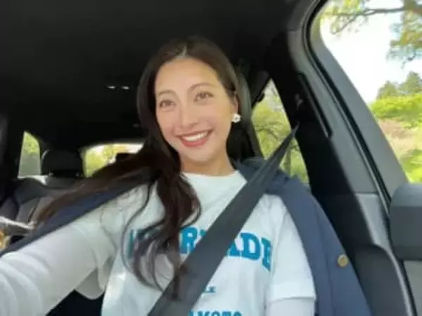 元ミス・インターナショナル日本代表の隣で照ノ富士が照れ笑い!?　「スー女も大嫉妬」デレデレ2ショットに反響