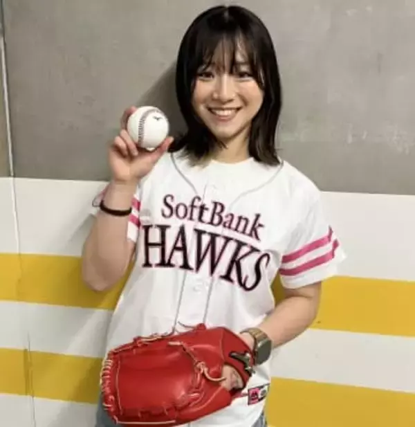 「試合より全然緊張しなかった」　元日本王者の女子ボクサー鈴木なな子、始球式でストライク投球