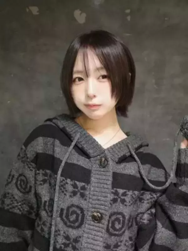 「風を味方にするなえさん」強風でスカートひらり…なえなの〝神ショット〟に反響「全体的にふわふわしてて…」「ロック画面にする」