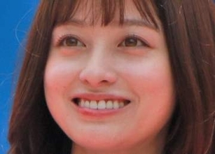 「めっちゃ痩せた?」橋本環奈〝おでこ全開〟透けドレス姿に「神がかってる」「進化に追いつけない」「大人な雰囲気」と反響続々