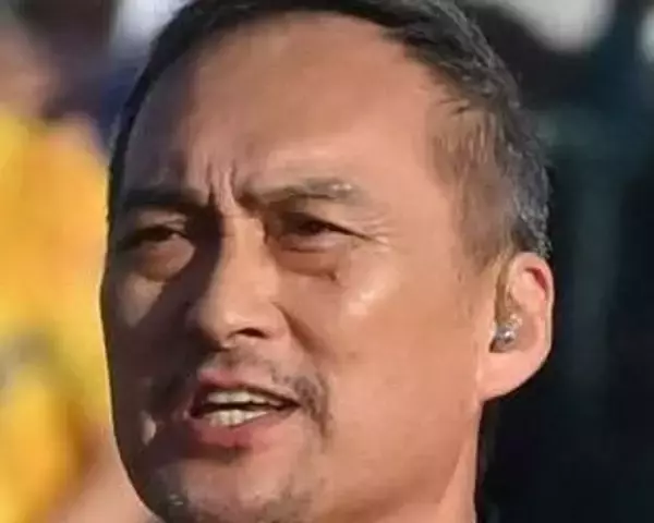 「こんなに似る⁈」父は〝世界の渡辺謙〟41歳俳優の長男が〝レアな父子ショット〟公開！妹は杏、185センチで青学卒…「貴重なお写真」の声