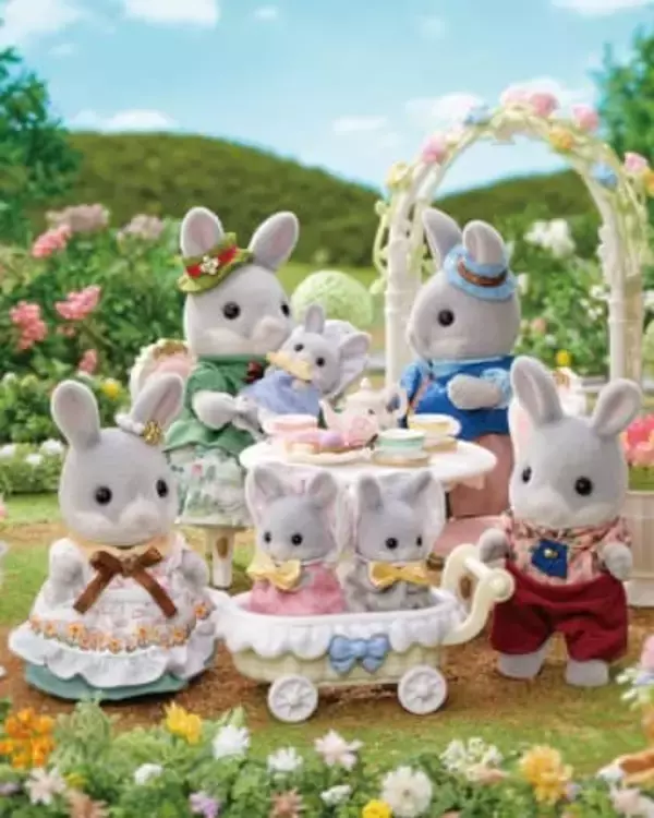 「何これ!?可愛すぎる」シルバニアファミリー〝再現〟フルーツサンドに反響「レベチ」「可愛すぎて食べられない…」「娘に作ったら喜びそう」