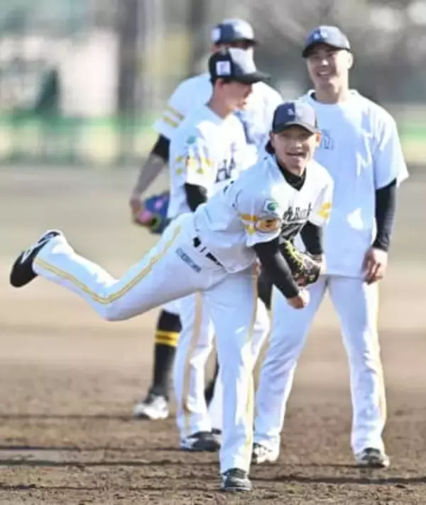 「台湾だとこれだけ多くの…」ソフトバンク徐若熙　来日初キャンプで大勢ファンに笑顔「気持ちが入った」