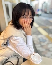 歌舞伎俳優との結婚から17年…〝シースルー姿で息子の入学報告ショット〟前田愛が雰囲気一変「少女から大人の女性に」「お母さんに見えない」の声