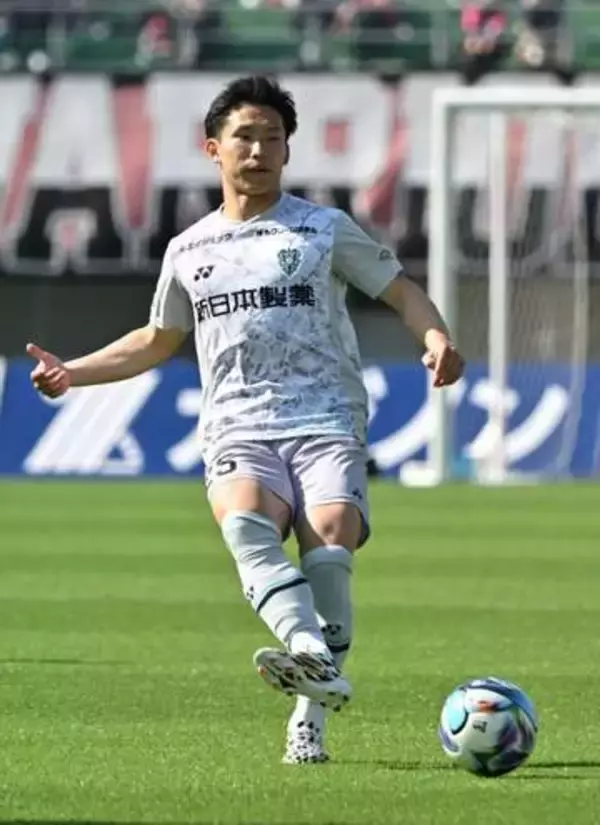 J1アビスパ福岡の選手が出身地で「一日署長」　15日にイオン小郡でコンサートも
