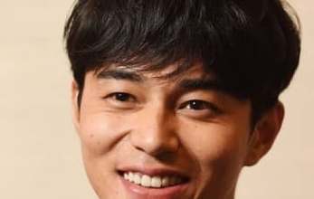 「嘘⁉」「まさかの…」元女優と電撃再婚、山で自給自足…〝激変〟東出昌大の姿に衝撃「仙人のようでカッコいい」「やりたいことやってて素敵」