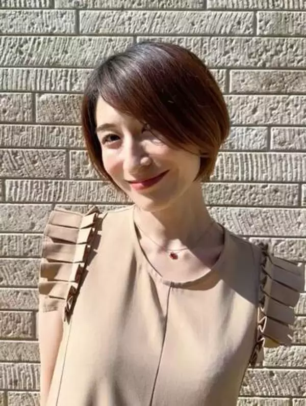 息子連れ2度目の結婚⇒10カ月で離婚、新恋人と同棲…36歳元ものまねタレントおかもとまりさん〝銀座ランチ〟姿に「微笑ましい」「最高の雰囲気」の声