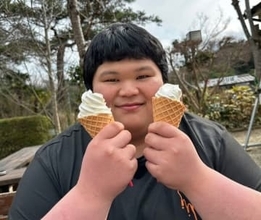 「大き過ぎじゃないかぁ」174キロ巨漢の浅香山部屋新弟子15歳小久保に脚光「ダブルソフトクリームあざとくて可愛い」