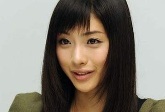 「信じられない」〝39歳の透け透けジャージ〟石原さとみに「ビジュがぶっ刺さってる」「この歳になってようやく気付いた」「恐れ多すぎるぜ！」