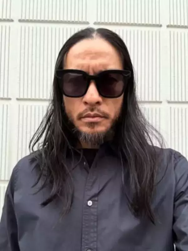 ウマ年・長瀬智也、47歳で迎える「年男」の唯一無二のオーラ！ 1年に1度の〝超激レア〟スーツ姿に熱視線「激渋」「本人がこれで良いなら良いのでは？」の声