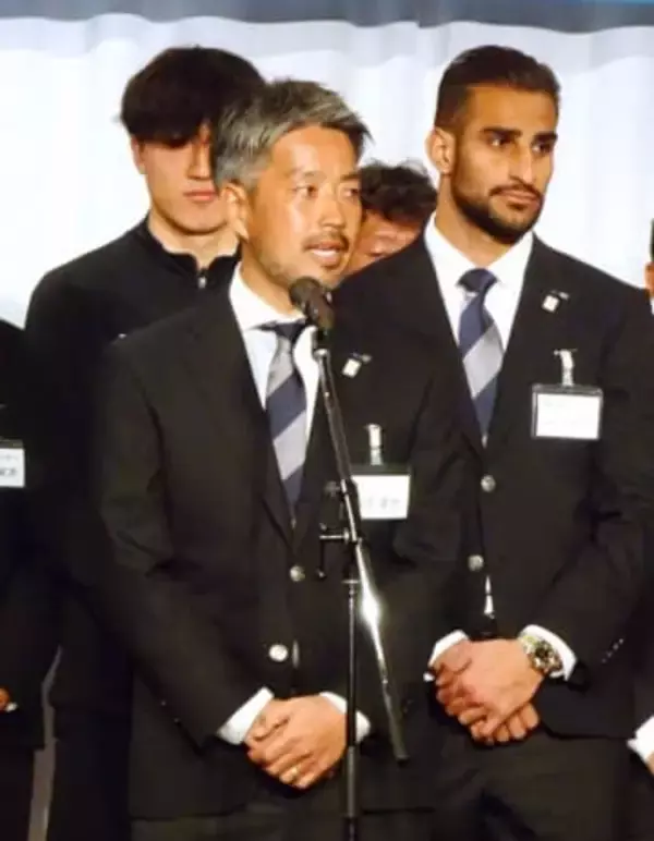 塚原真也暫定監督「困難な状況もアビスパなら乗り越えられる」J1アビスパ福岡　感謝の集いにスポンサー＆サポーターら570人