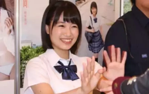 年下男性と〝電撃婚から8カ月〟14歳デビューの元人気アイドル〝寿司職人〟向け着々と「職人姿カッコいい」「え、めっちゃ大人になってる」