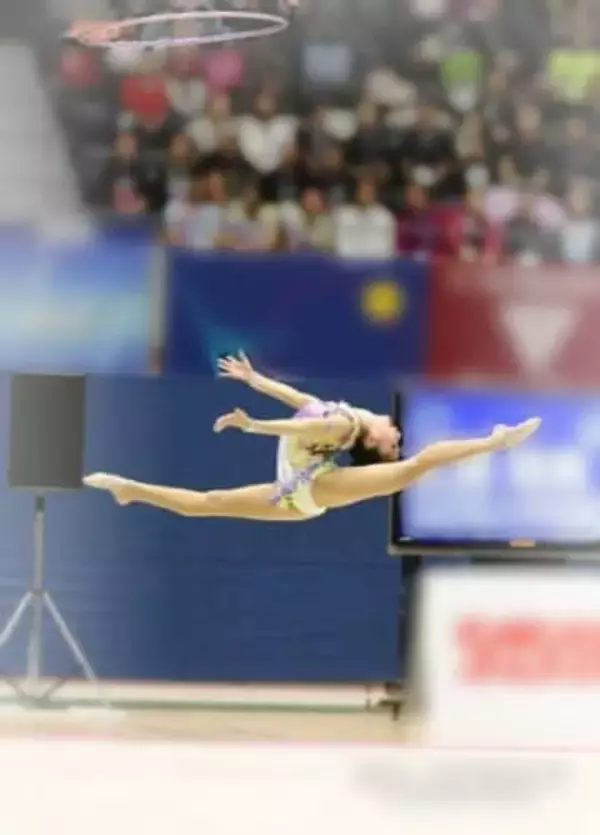 〝新体操日本一〟競技引退から5年…現役アイドル〝懐かしCM〟パロディに反響続々「再現レベル高」「アイドルにプロペラ回りさせちゃらめぇ」