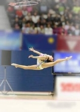 〝新体操日本一〟競技引退から5年…現役アイドル〝懐かしCM〟パロディに反響続々「再現レベル高」「アイドルにプロペラ回りさせちゃらめぇ」