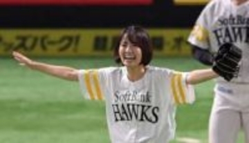 「筋肉痛は大丈夫?」ホークス山川の鬼自主トレ挑戦！〝博多弁女子〟新谷あやかのバテバテ姿に「キツいんやろなー」「色々と気を付けて」