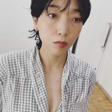 「ちょうどいい」トップス〝たくし上げ〟姿の安藤サクラに「まあ、好みの問題だから」「魅力的すぎる」「いや、それはないでしょう」