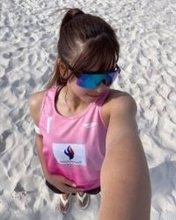 24歳ビーチバレー衣笠乃愛、ドレスアップした〝変貌ぶり〟に衝撃「ビジュ最高」先輩の結婚式参列を報告