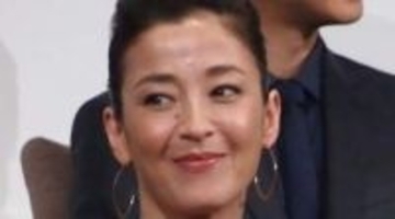 「いつの間にか顔が…」森田剛と子連れ再婚から8年〝雰囲気一変〟宮沢りえの姿に驚愕「信じられない」「何度見ても…」「さらに洗練されてる」