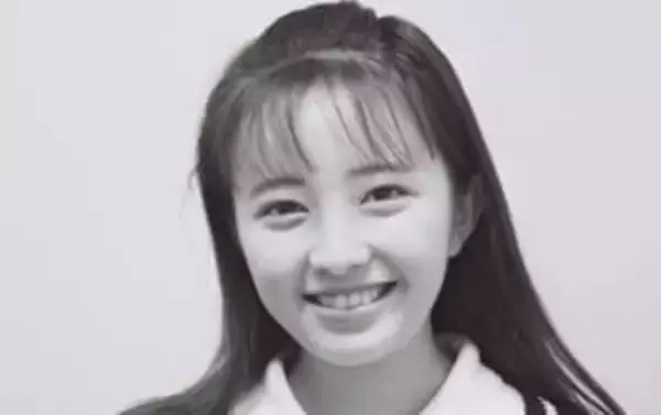 「え?え?え?これ???」20世紀最後の正統派アイドル、高橋由美子〝手作り服で最新ショット〟に「こんなデカいの、スゴ…」「パリコレファッションかと」の声