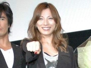 「海猿の時はやばかった」43歳・加藤あい、常夏の国〝解放ショット〟「なんてこった」「この人は間違いなく本物だった」