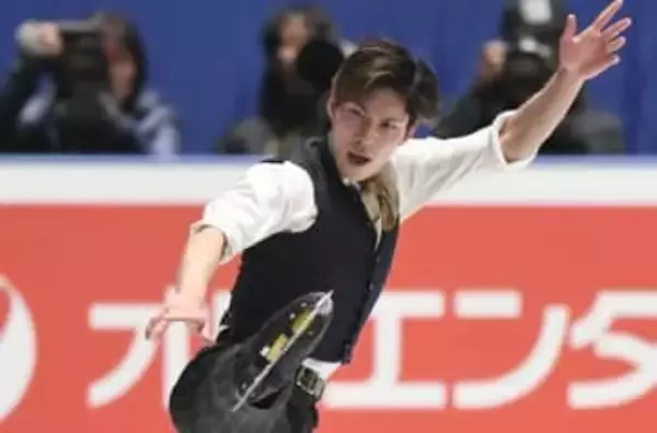 「以前指輪がチラリと…」「声出た」〝極秘婚〟3年前引退のフィギュア選手が結婚公表！和装ウエディング写真に「ビックリするほどお似合い」「素敵な女性に出会えて良かった♡」の声