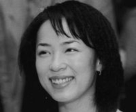 「別人」「誰かわかんなかった」ド派手私服で〝お忍び電車ショット〟佐藤仁美、46歳の姿に心配の声「元気無い感じに…」「ね、眠そう笑」