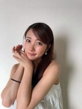 「生首やん」「気持ちよさそう」顔だけ出現！汗だらけショットのモデル野添百華に反響「こりゃまた、新しいね」