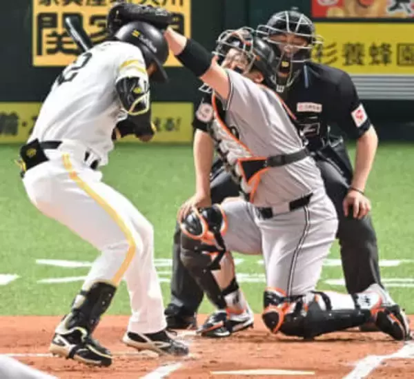 ソフトバンク、3回まで5安打で10得点　巨人投手陣が四死球連発→秋広優人が満塁弾、山川穂高は3ラン