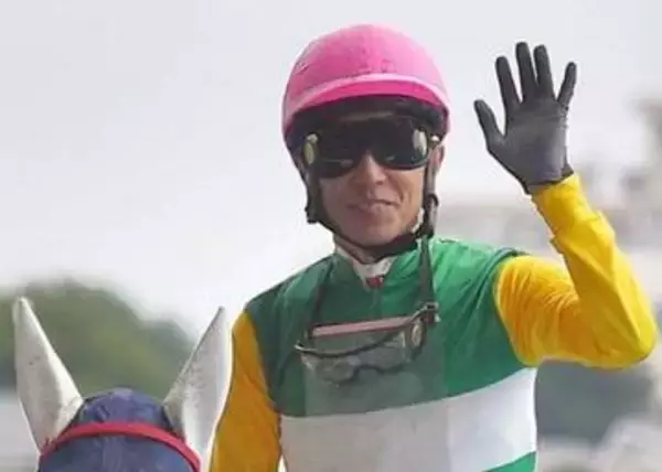 「瞬間移動?」札幌競馬場で騎乗⇒同日に函館港まつり出没…武豊にネット騒然！〝仰天姿〟に「山車の上見て武さん???ビックリしました!」