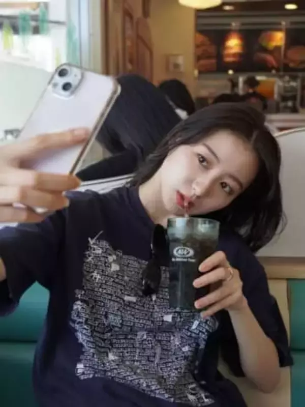 「仮面ライダー」ヒロインから15年…高田里穂〝スリット以上のスリット〟衝撃ドレス姿に「色気ヤバすぎ」「さらに美しく」