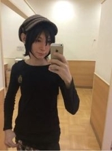 「今年一番我が目を疑った」お父さんは〝男の娘〟48歳歌手の家族ショットが大反響「画像との情報の不一致がすごすぎてさあ」「女子しかいないお家なんですね」の声