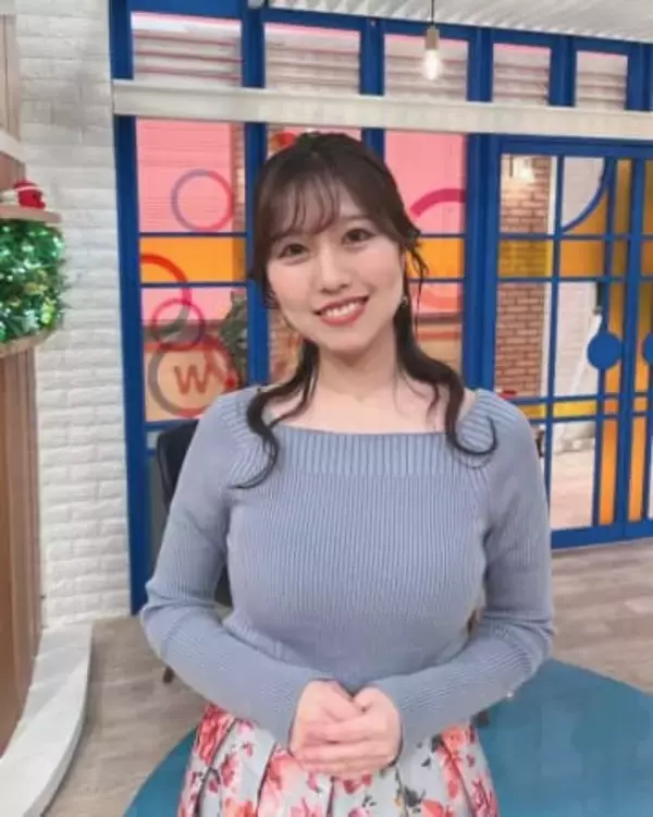 「たまらん」〝膝上30センチ〟ショット！東北放送・佐々木アナに「これはヤバイ」「色っぽいです」「大迫力ですね」の声