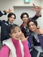 「バケモンか」ビール〝大瓶4本〟手酌飲み…スーパー戦隊ヒロイン・鈴木美羽〝べろべろ〟ショットに「すごい逸材ですな」「ペースが早過ぎる」