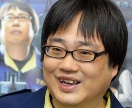 ギャンブル依存で3回の離婚→2人目の妻と復縁…64歳六角精児の近影に「時を重ねた関係素敵ですね」