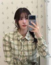 「見せすぎだよ」超ミニで脚組みショットのTWICE・モモに「印象変わった」「彼女感すごくて幸」「最高かよ」