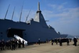 「起床から体操まで5分」海上自衛隊〝教育隊〟での生活が話題「見てる方も気が引き締まる」「起床ラッパにビクッ」「働いて働いて働きまくっとる」