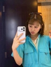 「短すぎ…」父は元プロ野球選手の出川ガール、塚本恋乃葉〝ミニスカ〟ショットが話題「上品」「やばっ！」