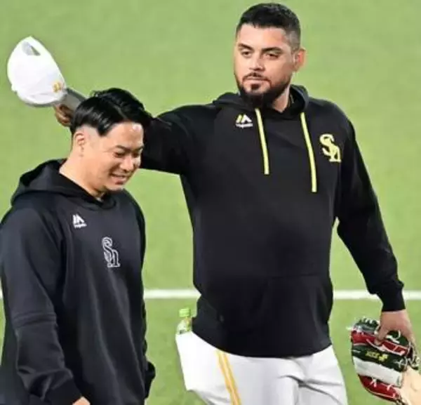 「起用してもらったところで全力を尽くす」　ソフトバンクのロベルト・オスナ、1軍復帰へ　契約問題クリア　「このチームに加われるのはうれしい」