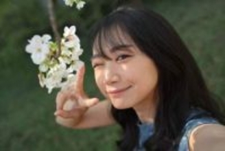 「拡大して見た」〝血管グラビア〟の相沢菜々子に「透き通ってる！」「圧迫しすぎ」「色白ですからね」