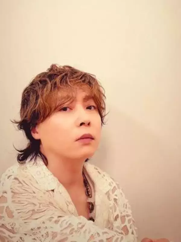 「あの堂本剛の奥さんなんだよね」15歳差の結婚から2年…人気アイドル〝雰囲気一変〟姿に「ガラッと変わった」「幸せそう」の声