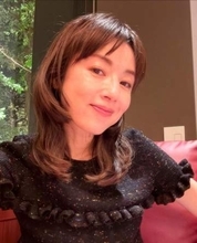 「こんなの見たら、取り乱しちゃう！！！」高岡早紀〝脚見せ秋コーデ〟に「網タイツがまたずるい！」「脚に目が釘付け」「そんな…街中でみたら8度見ですやん」