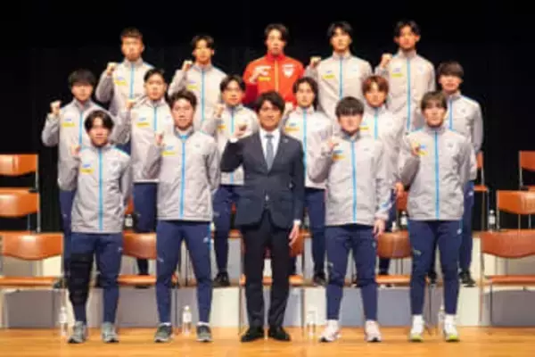 J2サガン鳥栖が新体制発表　新加入のFW塩浜遼「たくさん得点を」小菊監督「全員で競争しながら成長を」