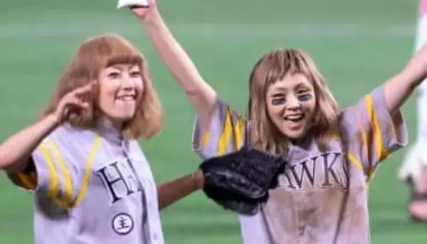 「売り物じゃない!?」PUFFY大貫亜美とaiko〝手編みかぶり物〟2ショットに反響「このお姉さん方はずーっと若いのはどーゆー仕組み？」