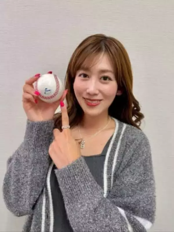 「押さえ過ぎ、押さえすぎ」中川安奈、初めての〝ギュウギュウ〟ショットに衝撃「たまりませんなぁ」「安ちゃん最高！」