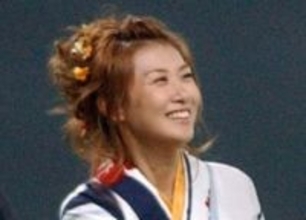 「おおおおっきい…」生後8カ月〝巨大化〟身長161センチ藤崎奈々子より大きい!?〝愛犬抱っこショット〟に仰天「でーかーーーー！笑」「重そう」