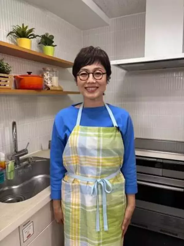 「彼氏は…」「びっくり」有働由美子〝薬指の指輪キラリ〟最新ショットに「左は空けとかないと…」「似合ってます」「ドキッとしました」「おや？」と反響