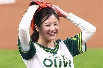 「見せてくれて有難い」「びっくり!」〝想定外の海水浴オフショット〟吉高由里子、ビーチ姿にファン歓喜「これは反則」「リアルすぎ」「お裾分けきた」